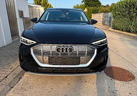 Audi e-tron 50 quattro
