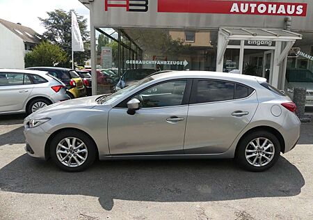 Mazda 3 Lim. Center-Line