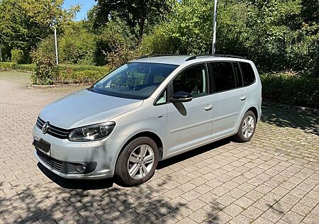 VW Touran Volkswagen 1.2 TSI MATCH 7Sitze plus AHK