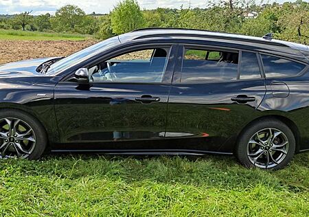 Ford Focus Turnier 2.0 EcoBlue ST-LINE