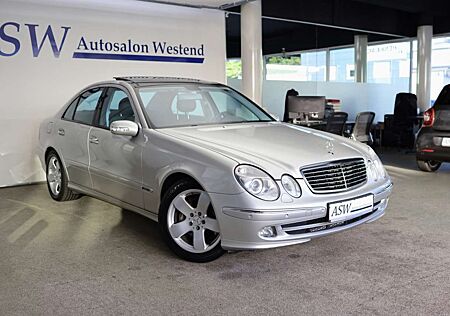 Mercedes-Benz E 500 AVANTGARDE 2. BESITZ PANORAMAGLASDACH