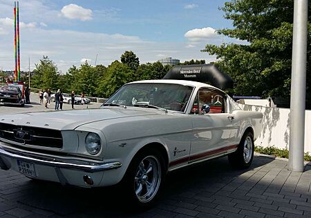 Ford Mustang Fastback A-Code