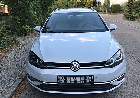 VW Golf Variant Volkswagen 1.6 TDI DSG Join