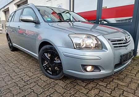 Toyota Avensis Kombi 2.0 D-4D Travel HU 03/26