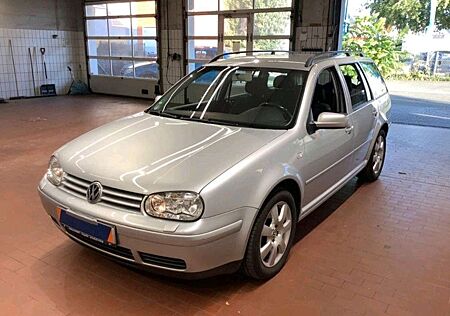 VW Golf Volkswagen IV Variant 2.0 Automatik / 2.Hand / TÜV NEU