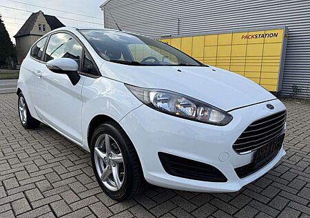 Ford Fiesta Tüv u Inspektion Neu/ 2 fach bereift