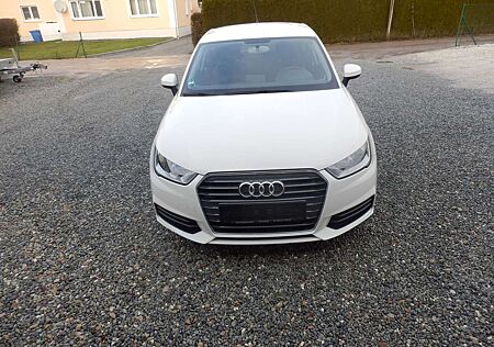 Audi A1 basis, Klima, Sitzheizung,PDC