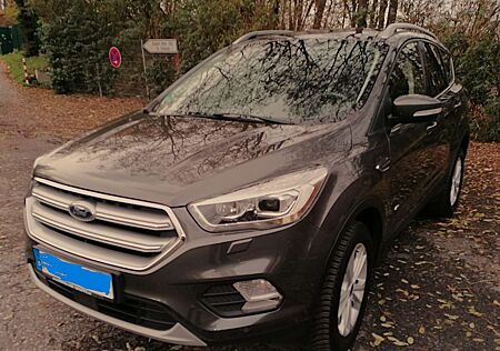 Ford Kuga +1.5+EcoBoost+4x4+Aut.+Titanium