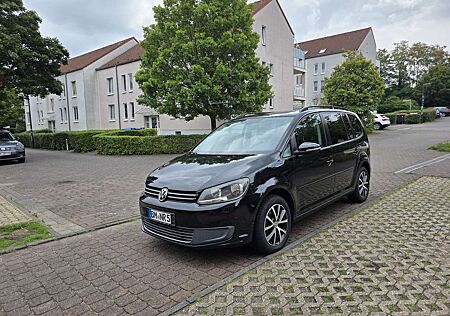 VW Touran Volkswagen 1.6 TDI 7 Sitzer BlueMotion Technology