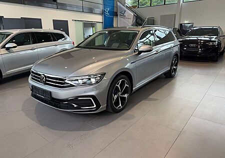 VW Passat Variant Volkswagen Passat GTE 1.4 TSI DSG AID/PANO/HUD/MATRIX/STHZ