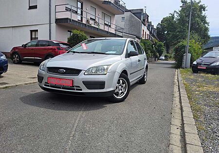 Ford Focus Trend/org. 118 TKM/Klima/ TÜV NEU