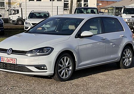 VW Golf Volkswagen 1.5 TSI HIGHLINE+VIRT+SHZ+LED+ACC+NAVI+PDC