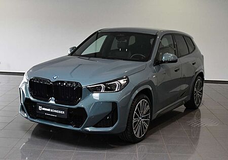 BMW X1 30 xDrive M Sport AHK Shadow-Line SHZ 20