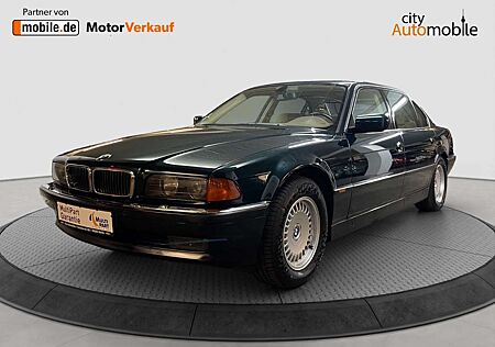BMW 750 iL A/V12/Tempomat/Navi/Leder/S-Dach/SHZ/PDC