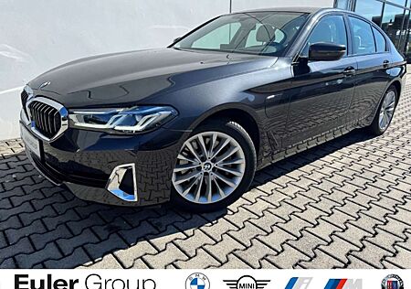 BMW 530 e Luxury Line Parkass HUD LCProf Keyless