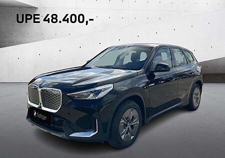 BMW iX1 eDrive20 Park-Assistent Navi digitales Cockpit