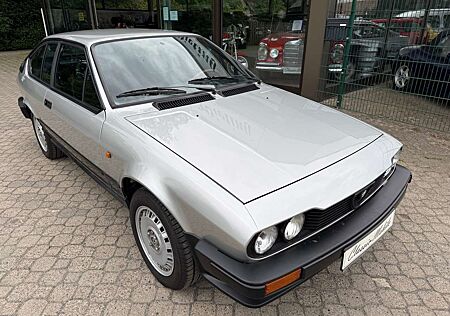Alfa Romeo GTV GTV 2.0 *HU/AU 7/2028*H-Kennzeichen*schöner Zustand*