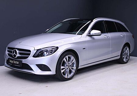 Mercedes-Benz C 300 de T +KAMERA+PANO+Avantgarde+COMAND+Distr