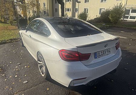 BMW M4 Basis