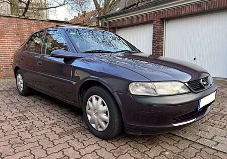 Opel Vectra 1.8 16V TÜV06/27
