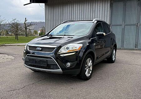 Ford Kuga Titanium 2X4