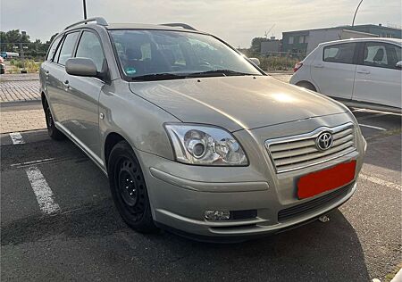Toyota Avensis 1.8 VVT-i Combi Sol