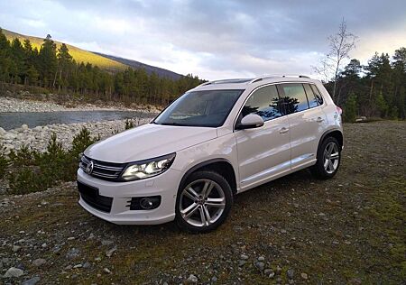 VW Tiguan Volkswagen 2.0 TDI DPF 4Motion BMT DSG Sport