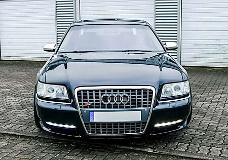 Audi A8 4.2 quattro