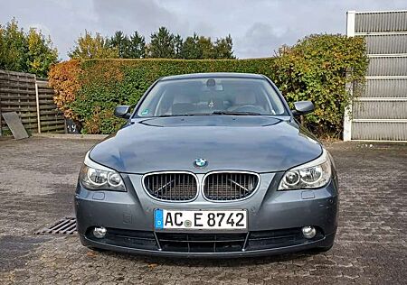 BMW 523i 523