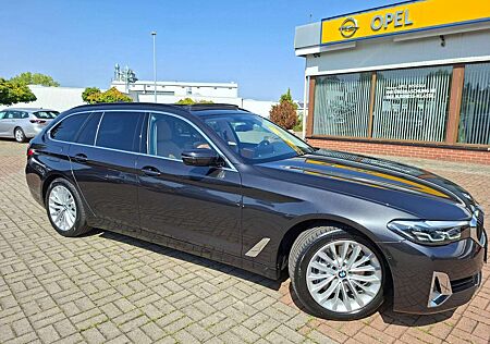 BMW 530d 530 Touring xDrive LuxuryLine+HEAD-UP+STD-HEIZ+
