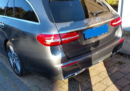 Mercedes-Benz E 220 d 4Matic T 9G-TRONIC AMG Line