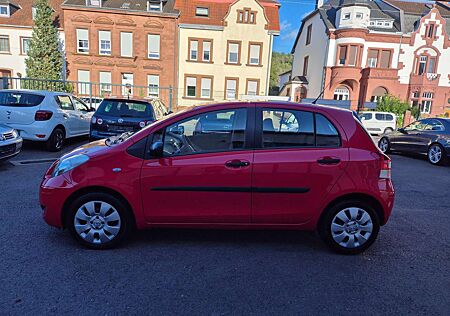 Toyota Yaris Cool " 1 Hand, TÜV / AU 12.2025, 6-Gang "