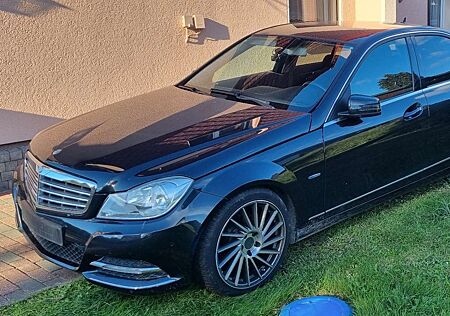 Mercedes-Benz C 180 CGI BlueEFFICIENCY Elegance