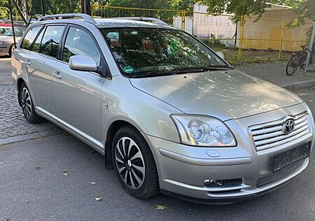 Toyota Avensis 1.8 LPG GAS Anlage.Automatik .1 hand