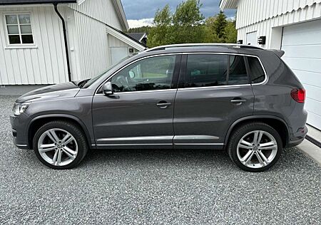 VW Tiguan Volkswagen 2.0 TDI DPF 4Motion BlueMotion Techn. DSG E