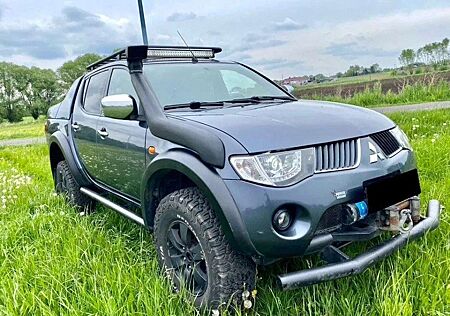 Mitsubishi L200 Pick Up 4x4 Autm.Intense Double Cab
