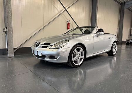 Mercedes-Benz SLK 200 Kompressor AMG 18-Zoll neue Steuerkette TÜV neu