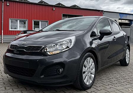 Kia Rio Dream Team"1.Hand"SZH"LenkHZ"Bluetooth