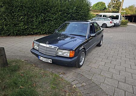 Mercedes-Benz 190 E 2.0