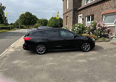 Ford Focus FocusTurnier 1.0 EcoBoost Start-Stopp-Aut.ACTIVE X