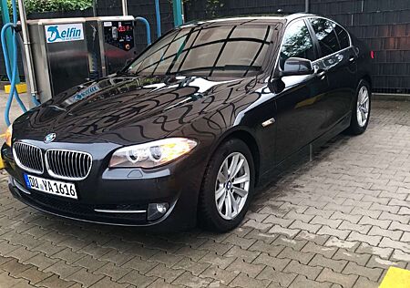 BMW 520 d Touring Leder Navi Parksensoren