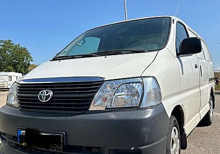 Toyota Hiace D-4D 4x4