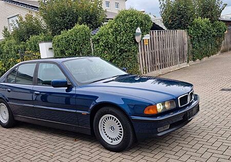 BMW 735 i Sehr gepflegt