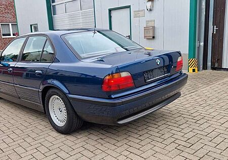 BMW 735 i Sehr gepflegt