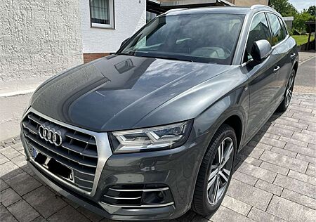 Audi Q5 quattro sport