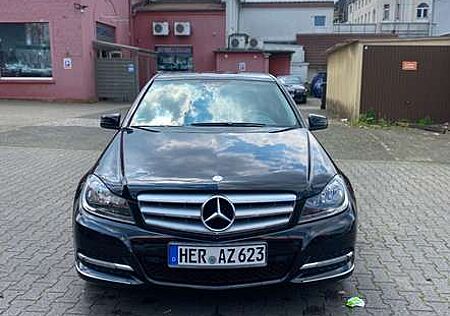 Mercedes-Benz C 180 (BlueEFFICIENCY) 7G-TRONIC Avantgarde