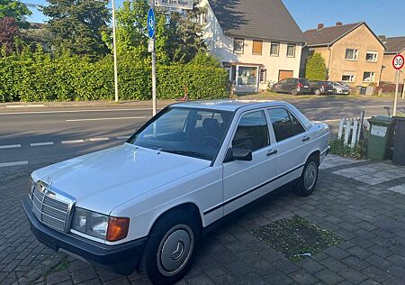 Mercedes-Benz 190