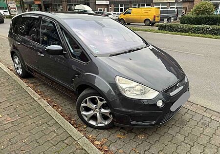 Ford S-Max 2.2 TDCi DPF Titanium