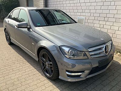 Mercedes-Benz C 220 CDI AMG-Line HarmanKardon/BiXe/Comand/DisT