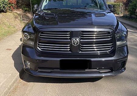 Dodge RAM 1500 Sport